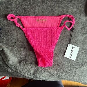 Skatie crinkle swim suit